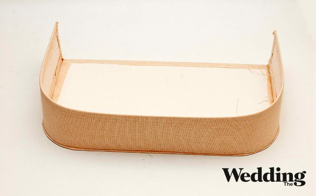 приклеить к дну толщину