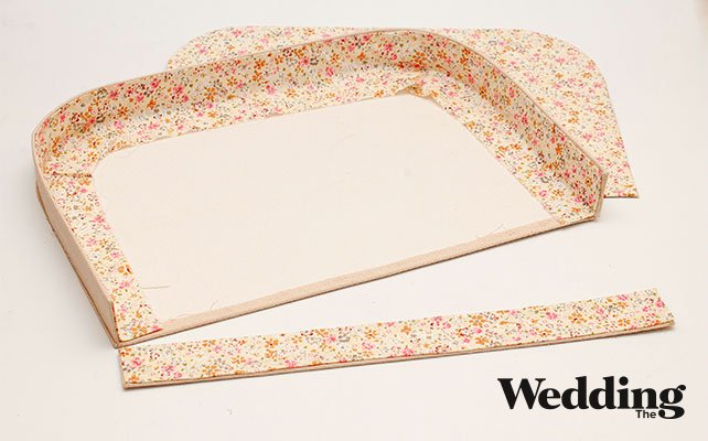 приклеить к дну толщину