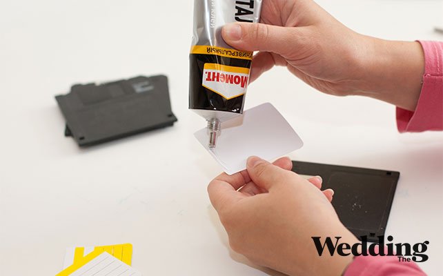 приклеить шаблоны к дискетам