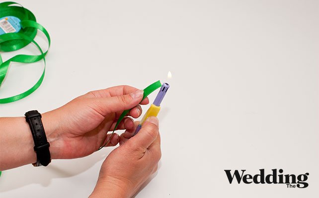 опалить края лент зажигалкой