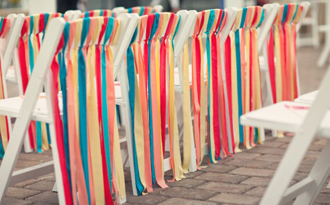 декор стульев лентами своими руками