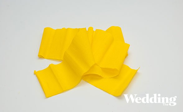 фотозона из бумаги двух цветов