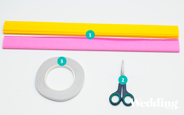 фотозона из бумаги двух цветов