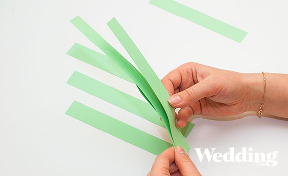 гирлянда из ажурных сердечек