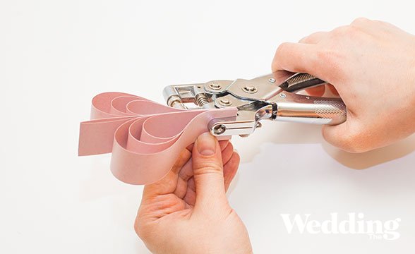 гирлянда из ажурных сердечек