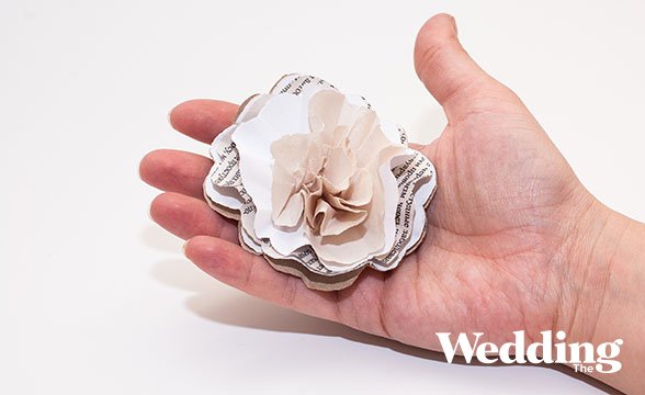 гирлянда из бумажных цветов