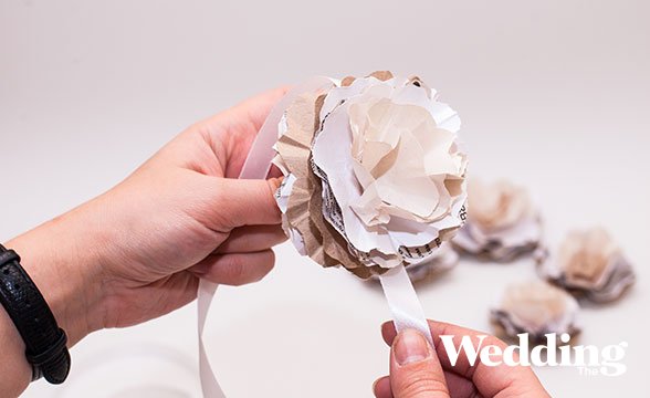 гирлянда из бумажных цветов