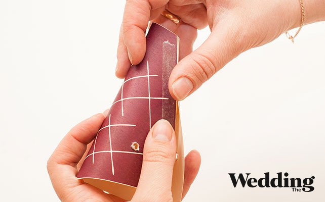 сделать рожок для мороженого, Как сделать гирлянду из «мороженого», выполненного из воздушных шариков