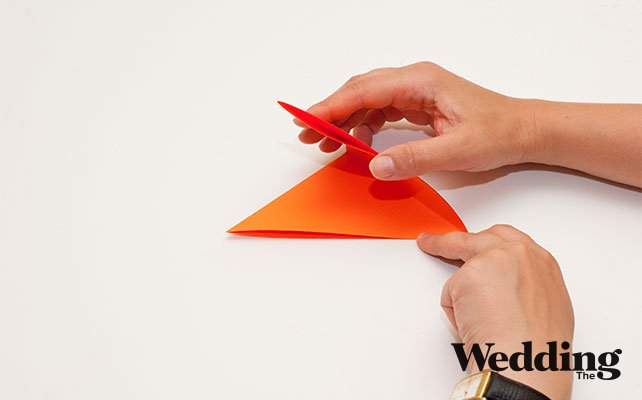 сложить лист по вертикальной оси