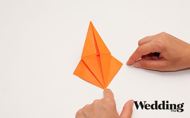 по намеченным линиям развернуть заготовку