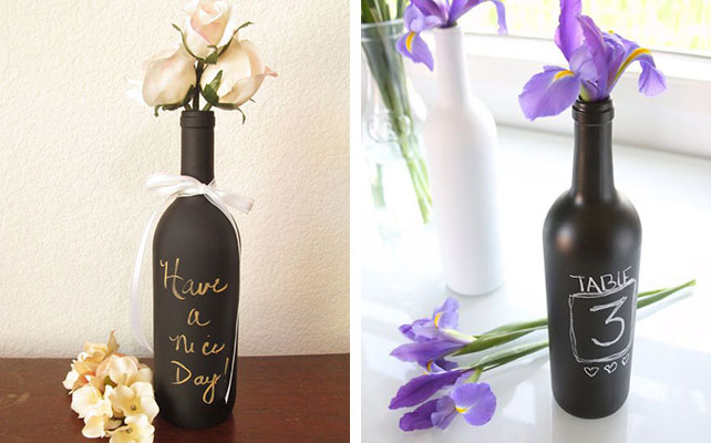 Номер для стола, написанный мелом на бутылке