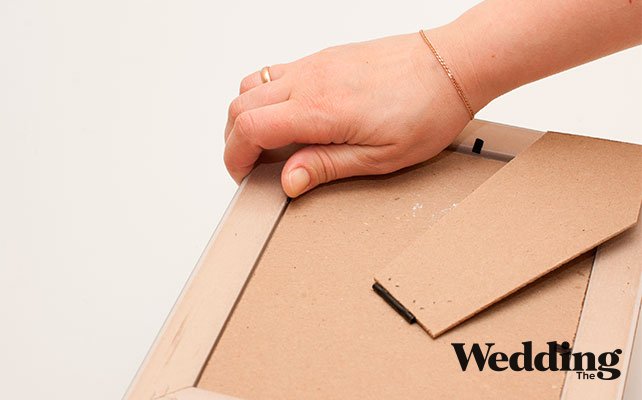 снимаем задник фоторамки