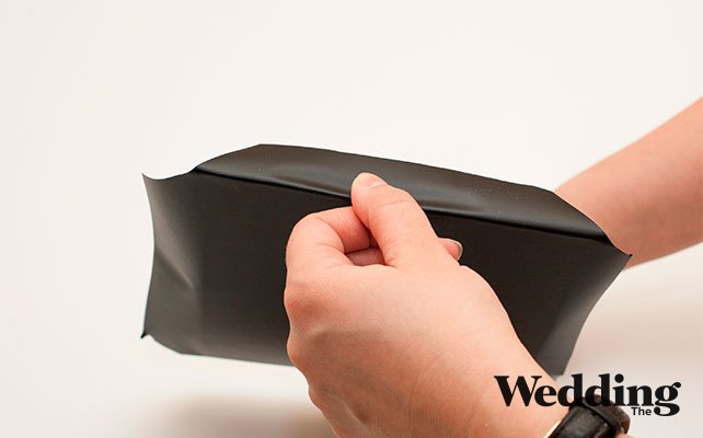 приклеваем пленку к стеклу