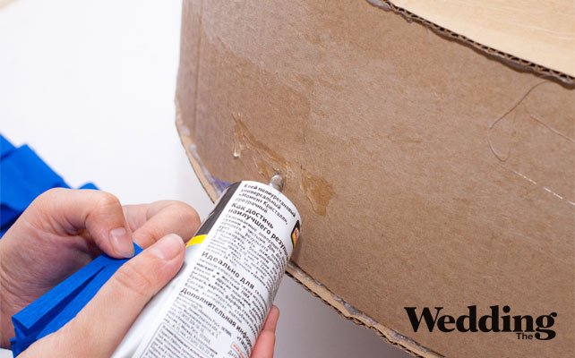 оклеиваем торт бумагой