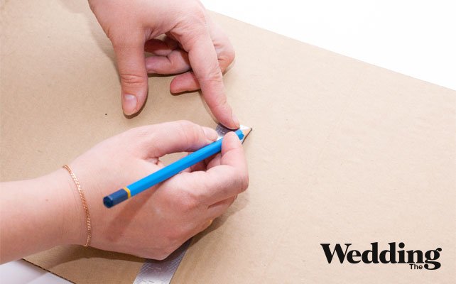 отмечаем толщину коржей торта