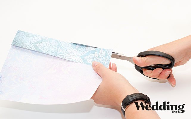 отрезать 4 см, чтобы получился прямоугольник