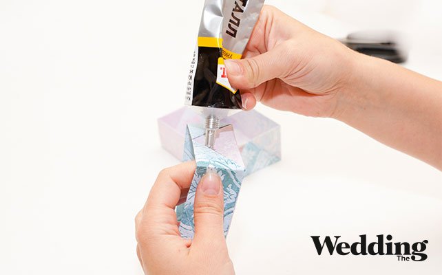 две верхние части сложить пополам