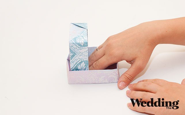 две верхние части сложить пополам