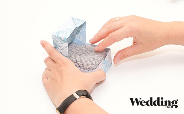 сверху прикрыть синтепон вязаным чехлом