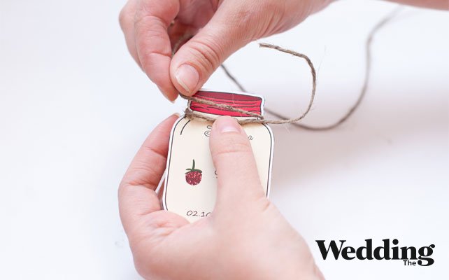 как сделать магниты подарки для гостей на свадьбу, обвязать баночку бечёвкой