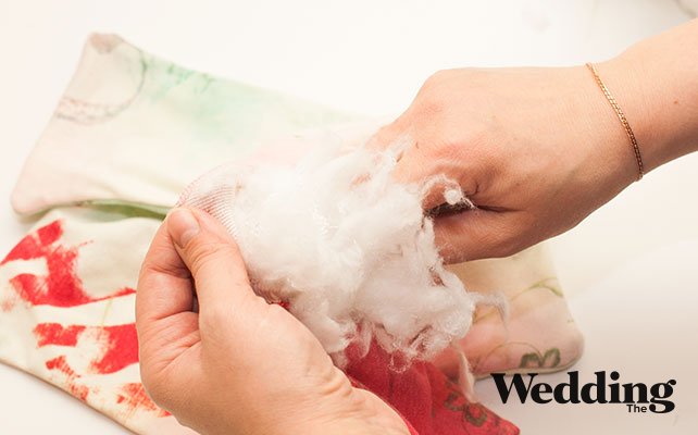 наполнить букву ватой