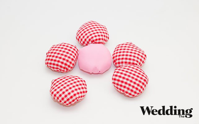 сшить лепестки