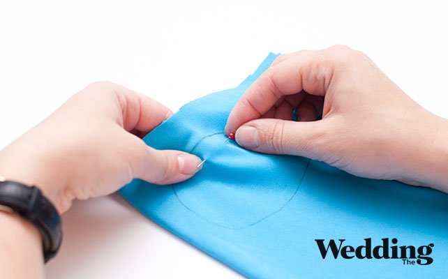 сложить ткань в два слоя