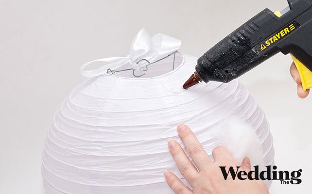 как сделать облако из синтепона для декора свадьбы, обклеить фонарик синтепоном