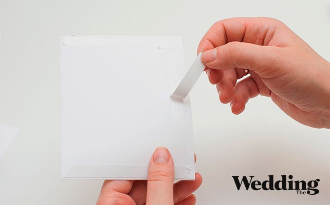 склеим лист и открытку