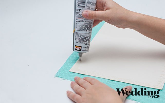 обтянуть картон тканью