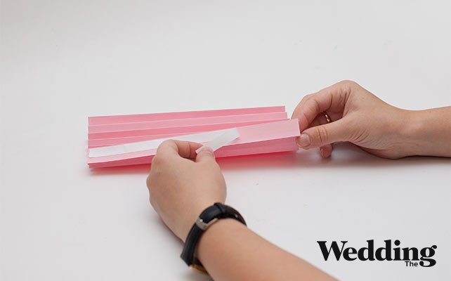 приклеить гармошки к форзацам