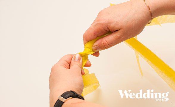 фотозона из бумажных гирлянд