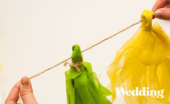 фотозона из бумажных гирлянд