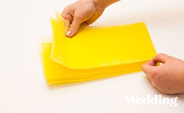 фотозона из бумажных гирлянд