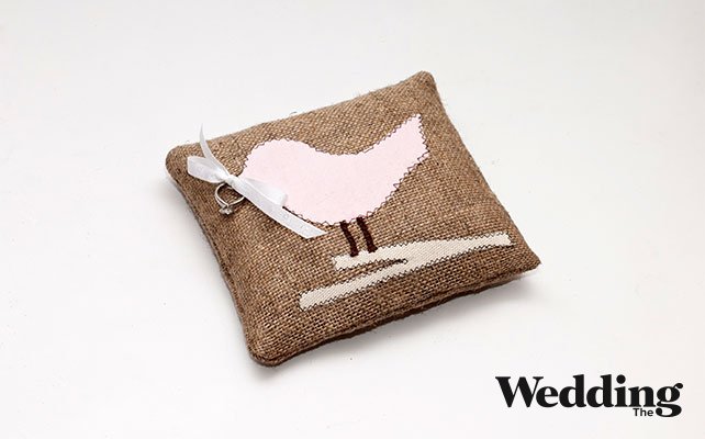 как сделать подушечку для колец с аппликацией своими руками