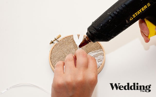 Как сделать подушечку для колец из пяльцев, сделать бантик