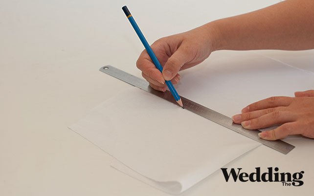 Как сделать подушечку для колец с якорем, вырезать подушку из ткани