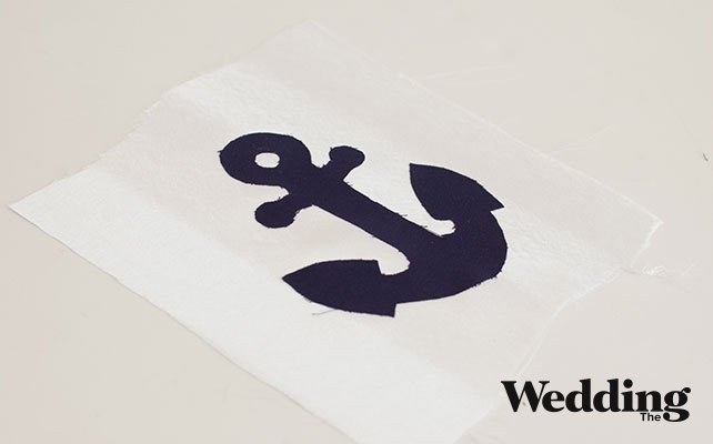 Как сделать подушечку для колец с якорем, удалить лишнюю плёнку