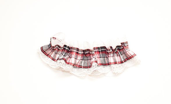 подвязка с именами молодоженов