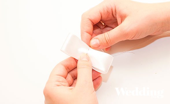 подвязка с именами молодоженов