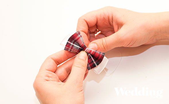 подвязка с именами молодоженов