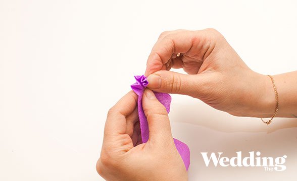 помпон из бумажных роз