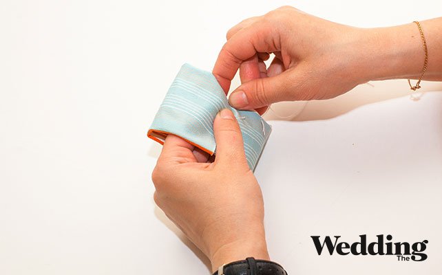 сделать бабочку из ткани, как сделать пригласительный на мальчишник своими руками