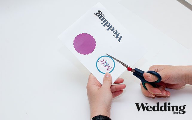 вырезать детали приглашения