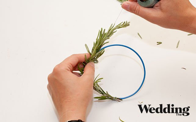 сделать венок из розмарина