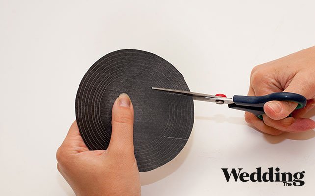 распечатать и вырезать шаблоны, Как сделать рассадочные карточки в виде музыкальных пластинок