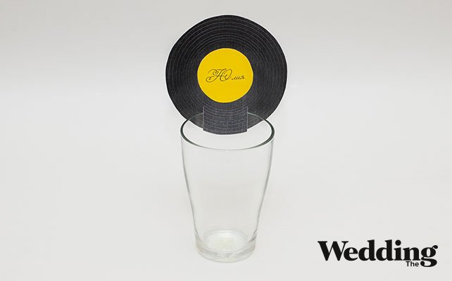 Как сделать рассадочные карточки в виде музыкальных пластинок