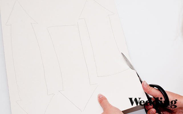 вырезать из картона стрелки