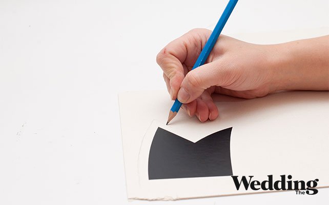 как сделать грифельную табличку «Сладкий стол», обвести детали по контуру + 1 см