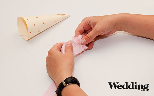 собрать полоску ткани